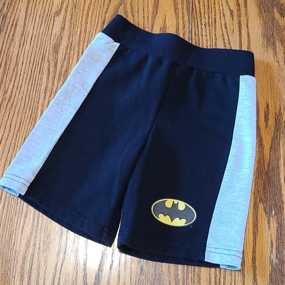Batman shorts - 3T